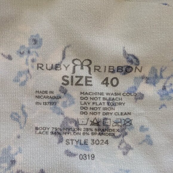 Ruby Ribbon Lace Full Support Bra tank Size 40 Lt Blue with Flowers Like New - Picture 9 of 9